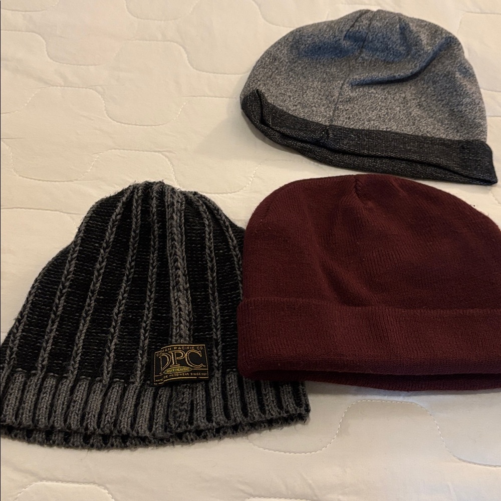 Assorted Beanie Collection - Picture 5 of 5